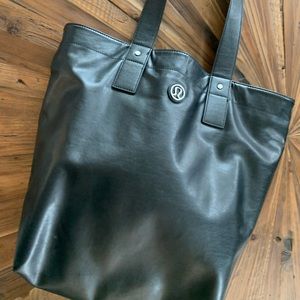 Lululemon gym tote